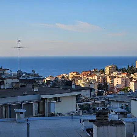 Panorama Apartment *